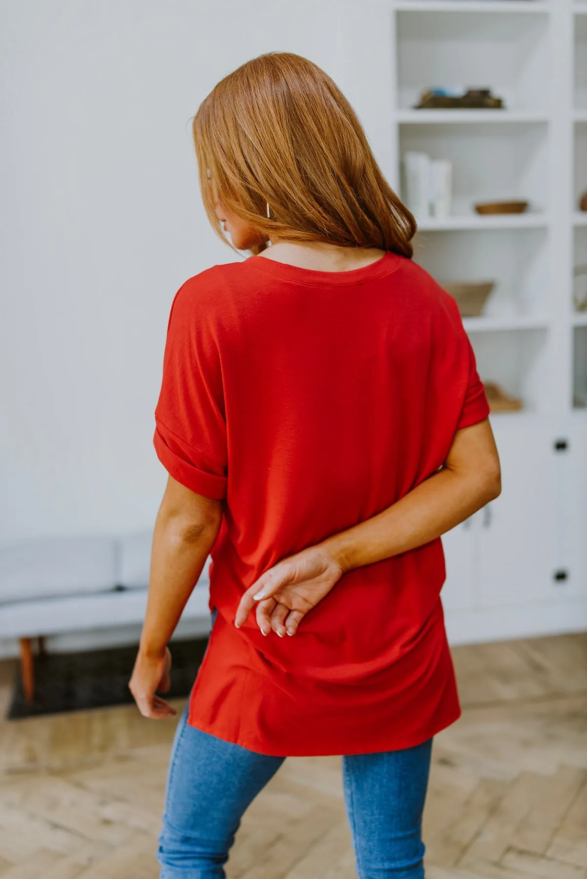 Easy Mornings V-Neck T-Shirt In Red