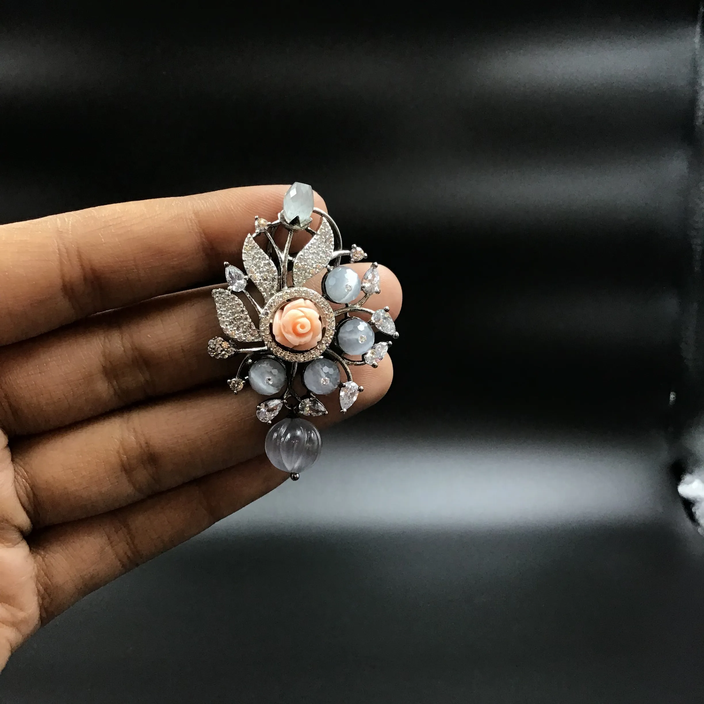 Gray Zircon/AD Light Earring 17702