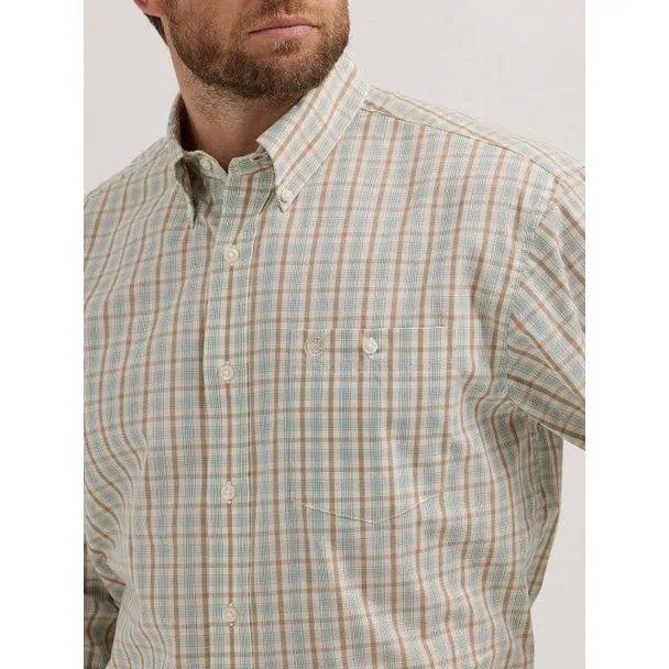 Men's Wrangler® Classics Long Sleeve Shirt - Relaxed Fit 112352418