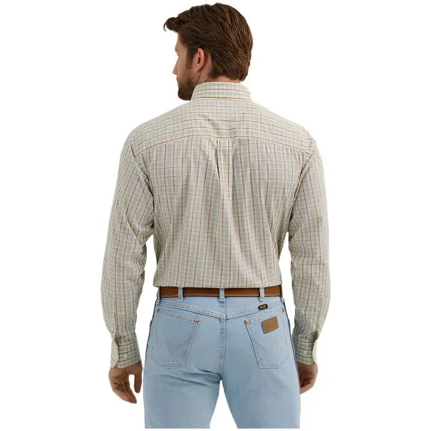 Men's Wrangler® Classics Long Sleeve Shirt - Relaxed Fit 112352418